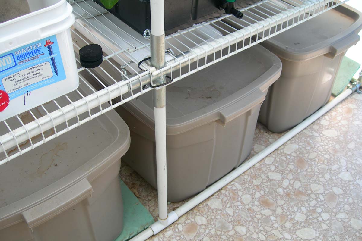 Creating swamp coolers in the greenhouse using plastic bins