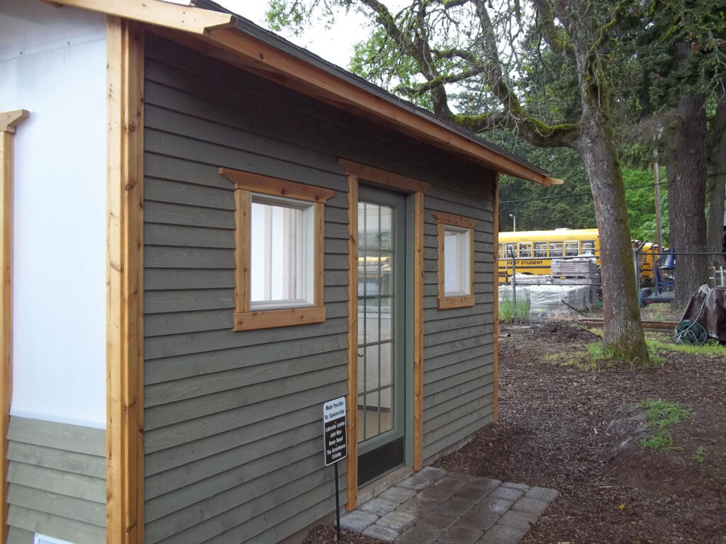 Lake Grove Elementary School Greenhouse with Solexx panels